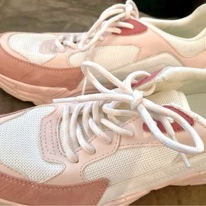 Size 8 Kendall & Kylie Dusty pink sneakers